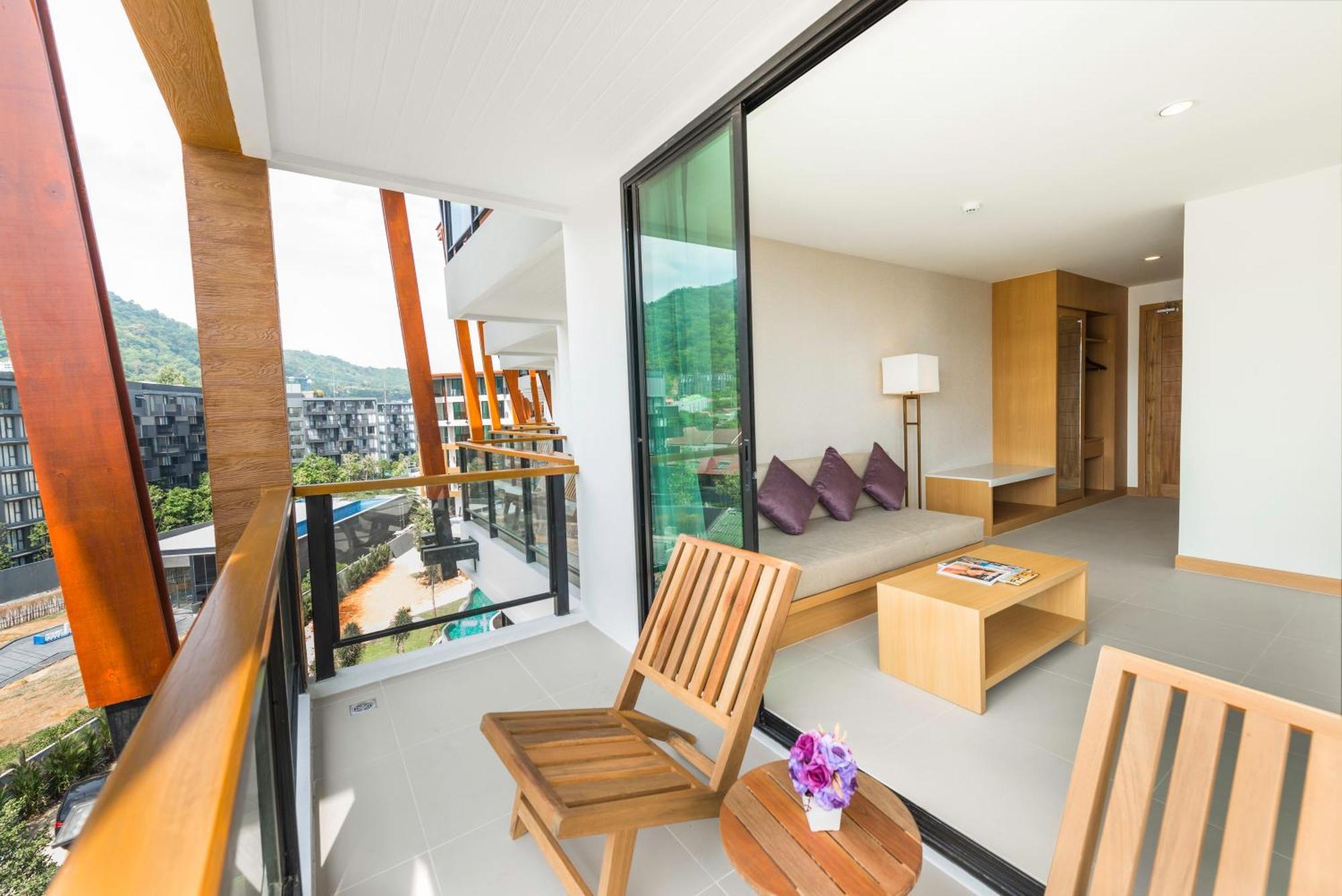 The Lunar Patong Phuket Extérieur photo