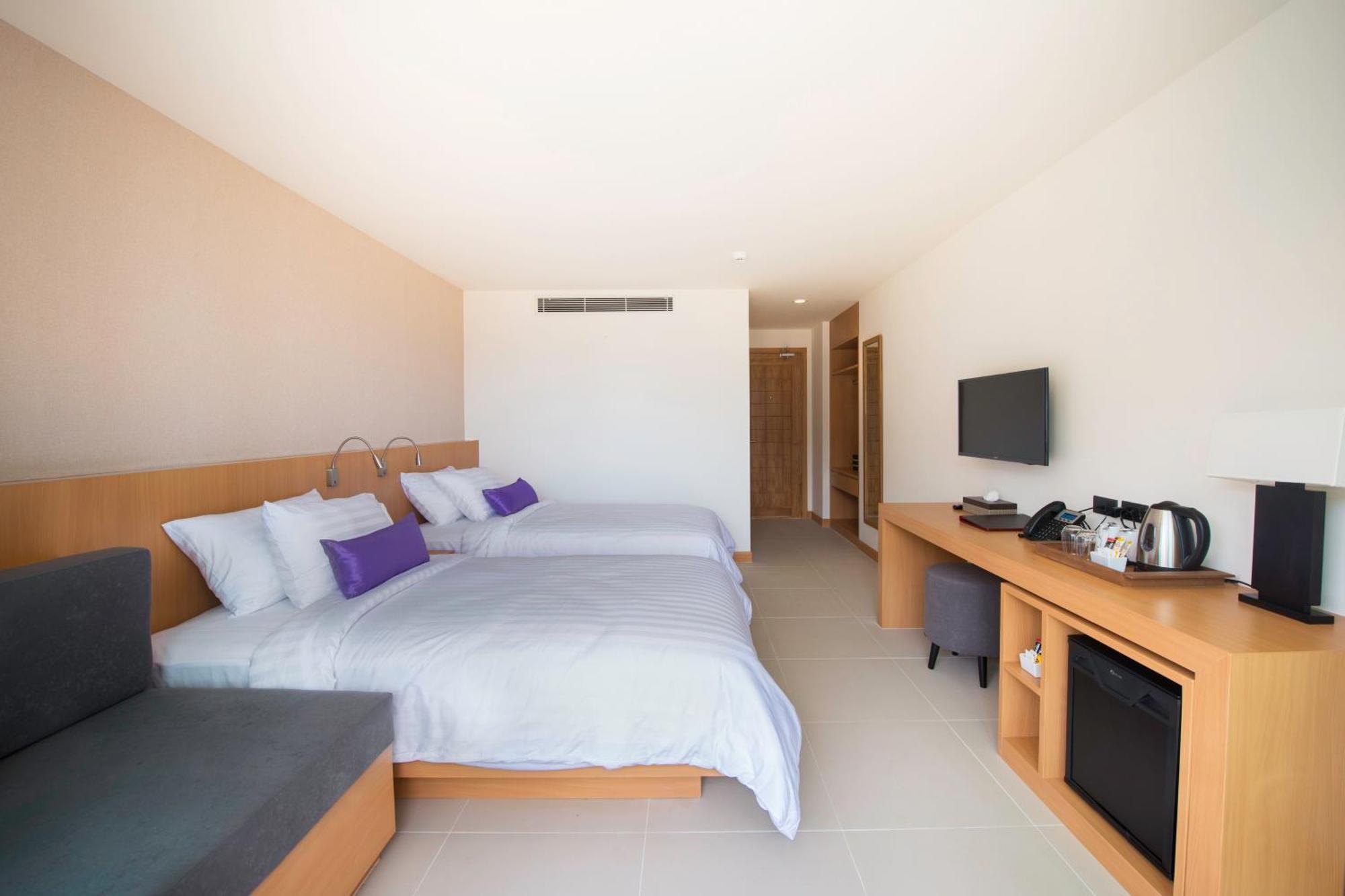 The Lunar Patong Phuket Extérieur photo