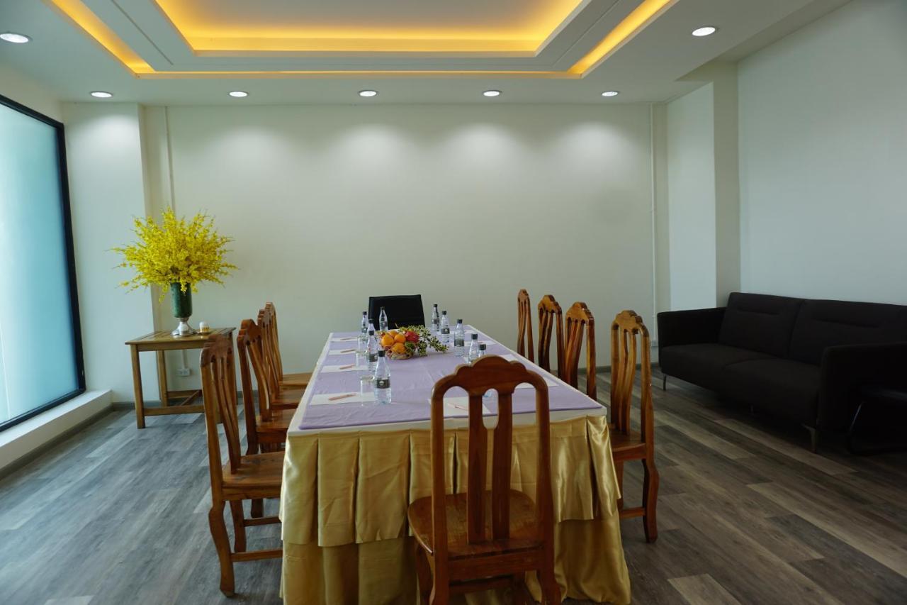 The Lunar Patong Phuket Extérieur photo