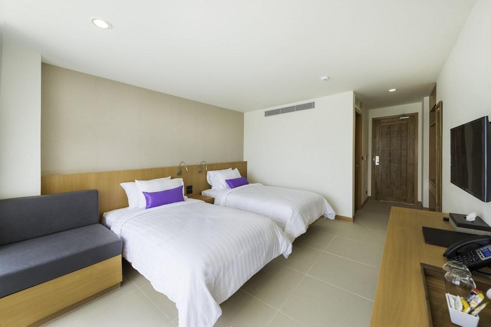 The Lunar Patong Phuket Extérieur photo